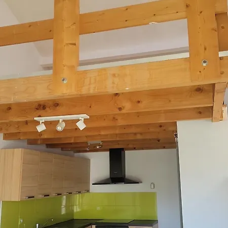 Maisonette Indépendante, Plein Sud, Située Face à Un Bois *